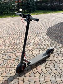 Monopattino elettrico Xiaomi pro 4