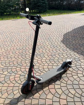 Monopattino elettrico Xiaomi pro 4