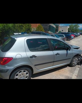 Peugeot 307  1.4  HDI  07/2002
