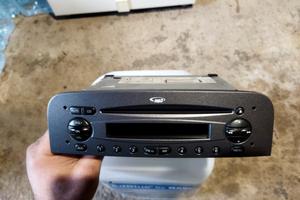 Stereo originale 147 - GT Q2