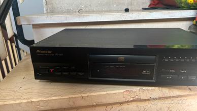 Pioneer compact disk player PD-207 hi fi stereo