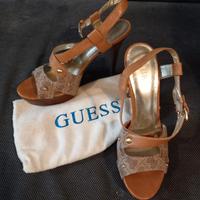 sandali Guess
