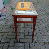 Consolle con vetro apribile