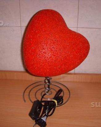 Lampada a forma di cuore