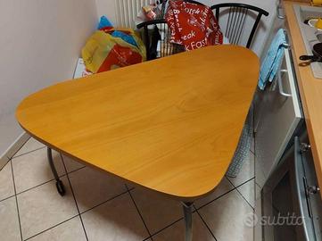 Tavolo e sedie Ansaloni Arredamenti