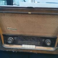 radio d'epoca Augusta con giradischi vintage bella