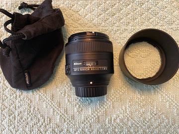 Obiettivo nikon nikkor af-s 85mm 1:8