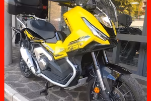 Honda x-adv 750 promo mc permute rate garanzia uff