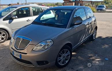 Lancia Ypsilon - SOLI 51.000 km - Interni in PELLE
