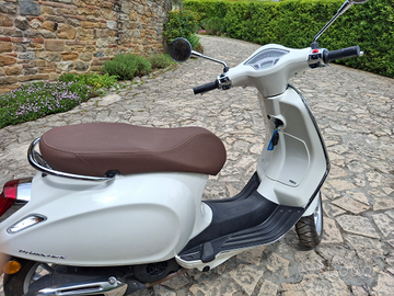 Vespa Piaggio 150 Primavera 2023