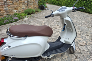 Vespa Piaggio 150 Primavera 2023