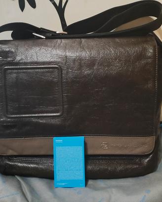 borsa Piquadro marrone in pelle 