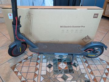 Monopattino Mi Scooter Pro Xiaomi