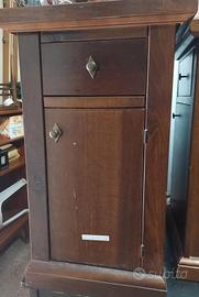 comodino in arte povera