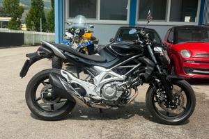 Suzuki gladius 
