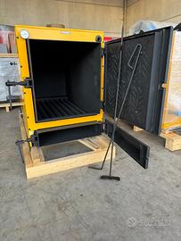 CALDAIA PER LEGNA-RAMAGLIA-FORAGGI mod.BTK da 65kw
