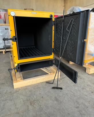 CALDAIA PER LEGNA-RAMAGLIA-FORAGGI mod.BTK da 65kw