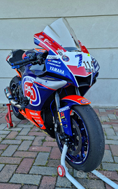 Yamaha r1