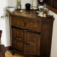Mobile angolare in legno – stile antico