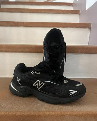 New Balance nere 725