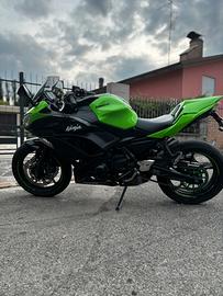 Kawasaki ninja 650 KRT edition