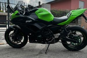 Kawasaki ninja 650 KRT edition