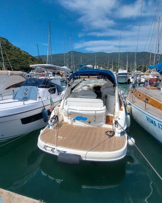 Bavaria Barca a motore cabinata