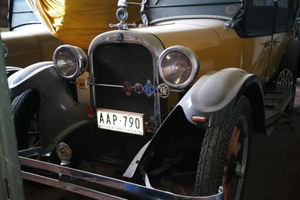 Auto d'epoca dello scorso millennio