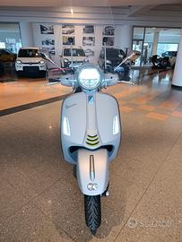 Piaggio Vespa 300 GTS - 2023