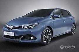 Ricambi usati toyota auris muso completo porte