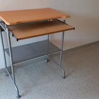 Scrivania porta computer