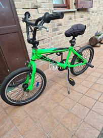 BICICLETTA BMX