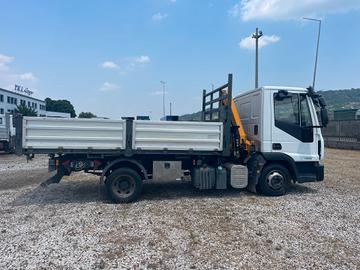 AUTOCARRO IVECO CON GRU E RIBALTRABILE