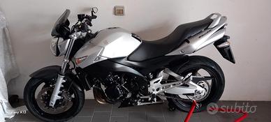 suzuki gsr 600