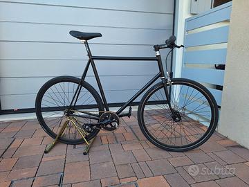 Bicicletta a scatto fisso