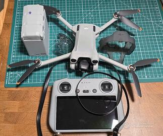 DJI Mini 3pro Fly More Combo + DJI RC + 4ª Batteri