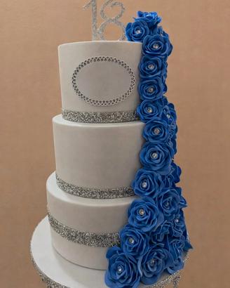 torta scenografica 18 anni