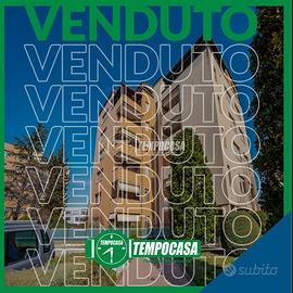 CINQUE LOCALI CON TERRAZZO AL 5 PIANO