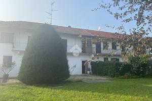 CASA SEMINDIPENDENTE A CARDANO AL CAMPO