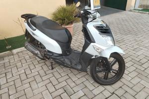 scooter 200 sym