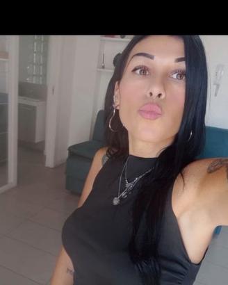 Commessa, babysitter, cameriera