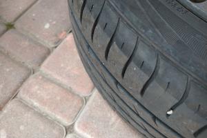 Gomme estive su cerchio