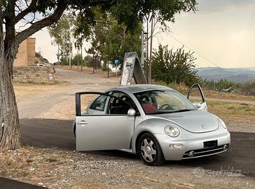 VW NEW BEETLE