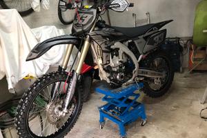 Yamaha yzf 250 anno 2011