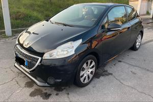 Peugeot 208 fine 2012 1.2 benzina