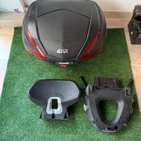 Bauletto e poggia schiena GIVI Tmax