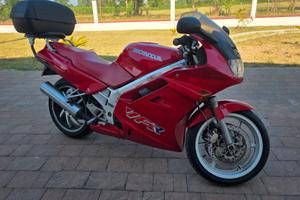 Honda Vfr 750 