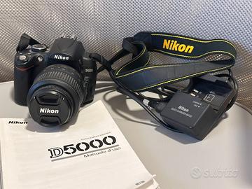 Nikon D5000 + 18-55 VR kit