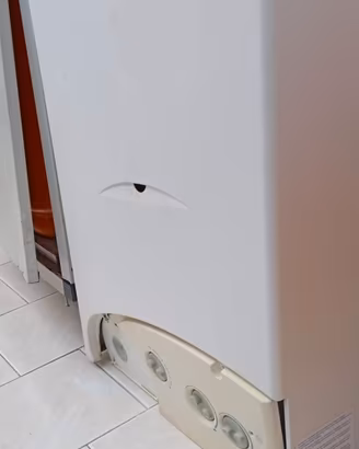 CALDAIA SIME  METRO ZIP  25 BF A GPL  danneggiata