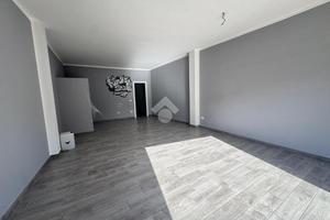 NEGOZIO A MARANO DI NAPOLI